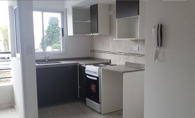 Excelente monoambiente en venta con posibilidad de dividir centro de Caseros