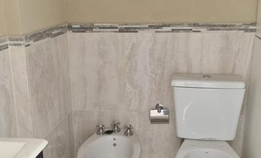 Excelente monoambiente en venta con posibilidad de dividir centro de Caseros