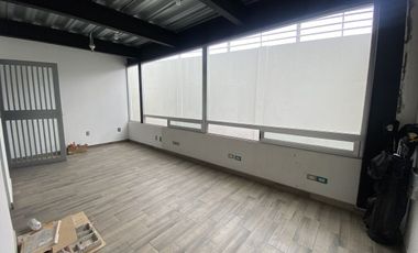 Edifcio con uso de suelo comercial, Lago de Guadalupe