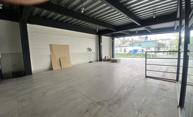 Edifcio con uso de suelo comercial, Lago de Guadalupe