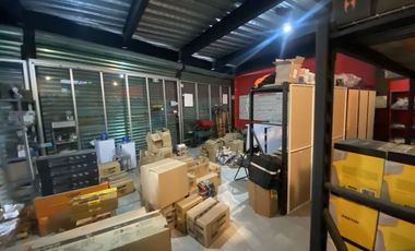 Edifcio con uso de suelo comercial, Lago de Guadalupe