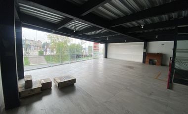 Edifcio con uso de suelo comercial, Lago de Guadalupe