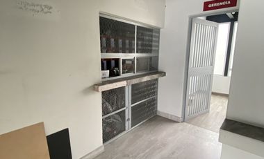 Edifcio con uso de suelo comercial, Lago de Guadalupe