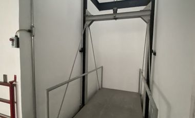 Edifcio con uso de suelo comercial, Lago de Guadalupe