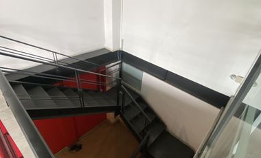 Edifcio con uso de suelo comercial, Lago de Guadalupe