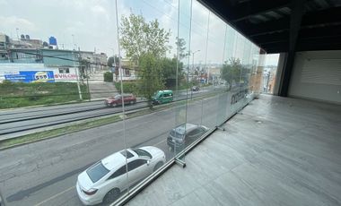 Edifcio con uso de suelo comercial, Lago de Guadalupe