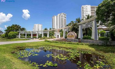 Beachfront Seaview Condo in Hua Hin at Boathouse