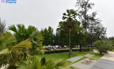Luxury Beachfront Condo in Cha-am at Lumpini Park Beach