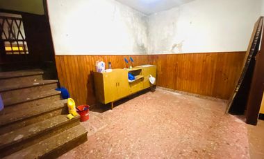 Casa en venta en importante esquina centro de Billinghurts