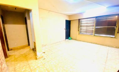 Casa en venta en importante esquina centro de Billinghurts