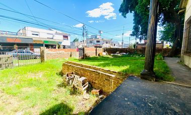 Casa en venta en importante esquina centro de Billinghurts