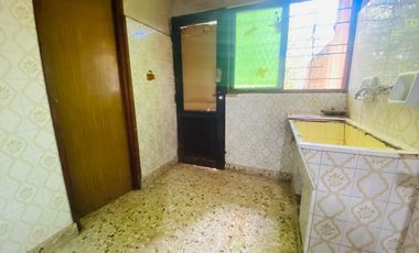 Casa en venta en importante esquina centro de Billinghurts
