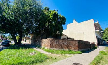 Casa en venta en importante esquina centro de Billinghurts