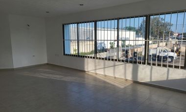 Oficinas en Venta con Patio de maniobras en Km 8.5, Ciudad del Carmen
