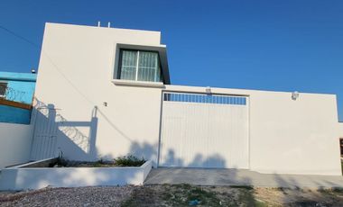Oficinas en Venta con Patio de maniobras en Km 8.5, Ciudad del Carmen