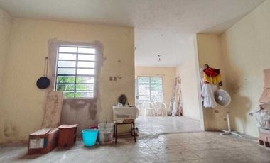 VENTA CASA 1 PISO EN LA COL YUCATAN, CERCA DE CIRCUITO COLONIAS EN MERIDA