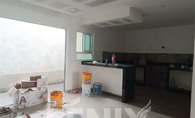 Casa en pre-venta  con habitación en planta baja - Fracc. Privado Coatepec
