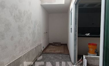 Casa en pre-venta  con habitación en planta baja - Fracc. Privado Coatepec