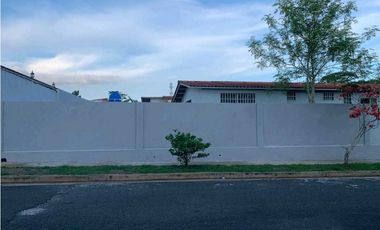 ALQUILO CASA EN ARRAIJAN VISTA ALEGRE VILLAS DE LA ALAMEDA 3R