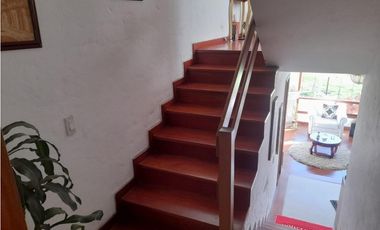 Vendo en zona urbana de La Calera casa en conjunto