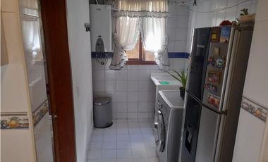 Vendo en zona urbana de La Calera casa en conjunto