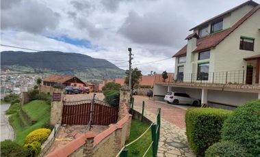 Vendo en zona urbana de La Calera casa en conjunto