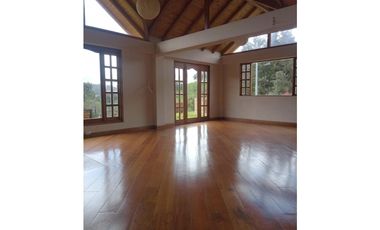 En la vereda Frailejonal de La Calera vendo linda casa de campo