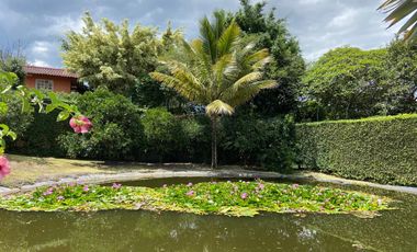 HERMOSA QUINTA CON PISCINA EN VENTA EN YUNGILLA