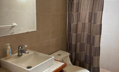 HERMOSA QUINTA CON PISCINA EN VENTA EN YUNGILLA