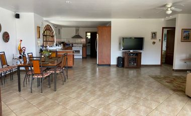 HERMOSA QUINTA CON PISCINA EN VENTA EN YUNGILLA