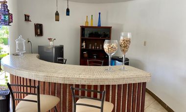 HERMOSA QUINTA CON PISCINA EN VENTA EN YUNGILLA
