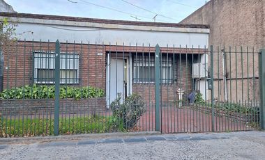 VENTA CASA MONTE CHINGOLO 3 AMBIENTES