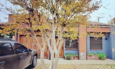 VENTA DE CASA EN QUILMES OESTE