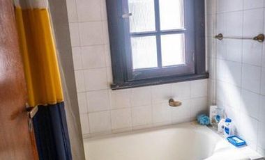 Chalet en venta. 4 dormit. 3 baños.Garage doble. Parque