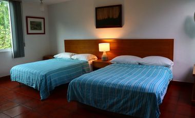 Bonita casa en renta en condominio