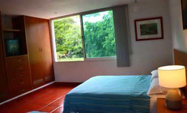 Bonita casa en renta en condominio