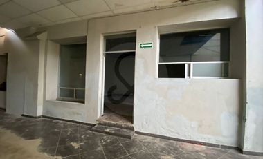 Bodega comercial en venta en Barrio de Santiago