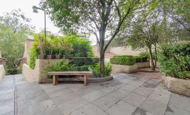 Casa en condominio en venta en Lomas de Bezares