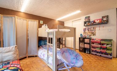 Casa en condominio en venta en Lomas de Bezares