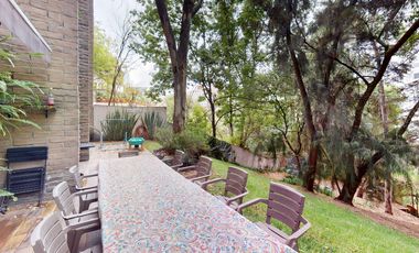 Casa en condominio en venta en Lomas de Bezares