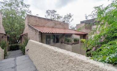 Casa en condominio en venta en Lomas de Bezares