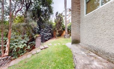 Casa en condominio en venta en Lomas de Bezares