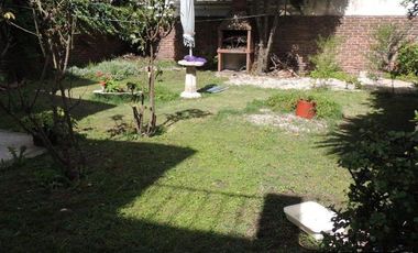 Chalet.Z/ Chauvin. 3 dormitorios. Escritorio. Parque. Garage