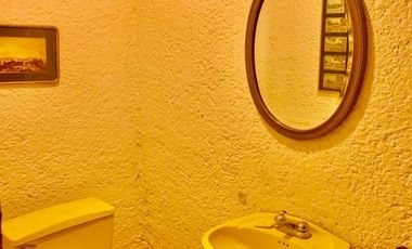 Vendo casa sola con  jardín