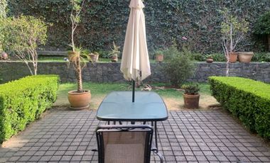 Vendo casa sola con  jardín