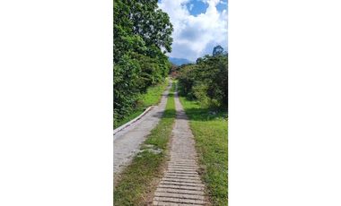 GRAN OPORTUNIDAD DE VIVIR RODEADO DE CAMPO EN COPACABANA