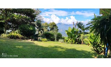 GRAN OPORTUNIDAD DE VIVIR RODEADO DE CAMPO EN COPACABANA