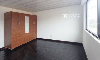 Venta Casa Rentable en Sopó (2Apt+2Locales)