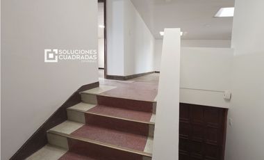 Venta Casa Rentable en Sopó (2Apt+2Locales)