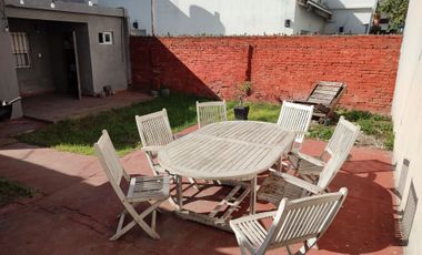 Venta Haedo PH 2 1/2  Ambientes fondo libre propio